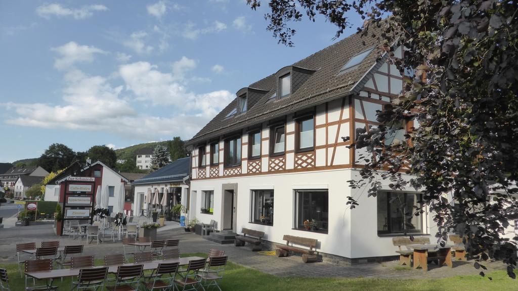 Pension Zur Schmiede Айнрур Экстерьер фото
